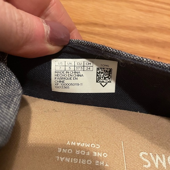 Toms - Picture 5 of 10